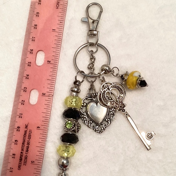 KEY TO MY HEART!   Purse charm clip-on.. - Picture 1 of 2